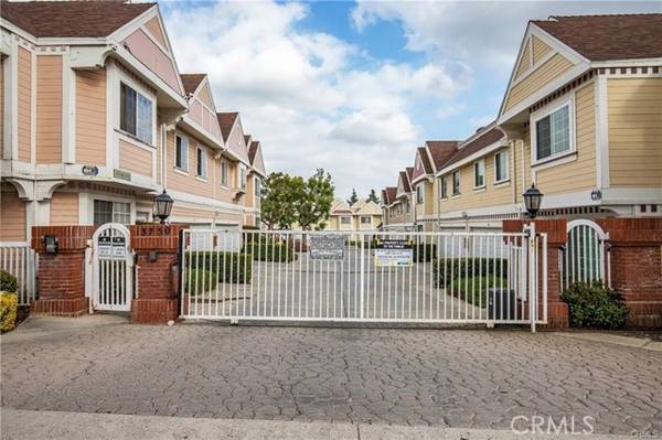 13750 Hubbard Street #77, Sylmar (los Angeles), CA 91342