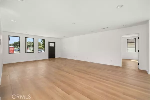 Lakewood, CA 90713,6705 Denmead Street