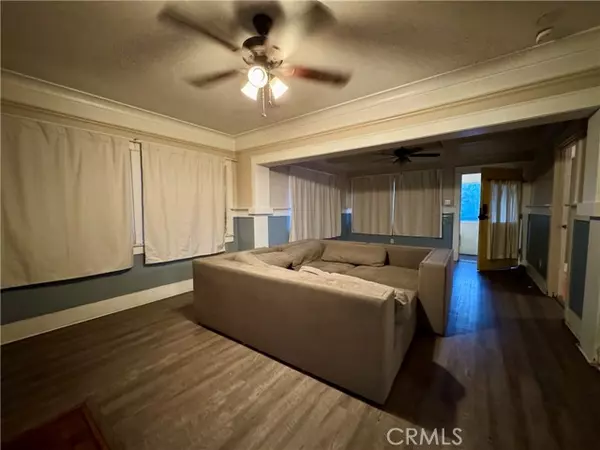 Los Angeles, CA 90011,214 E 56th Street