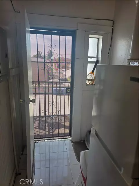 Los Angeles, CA 90037,134 W Vernon Avenue