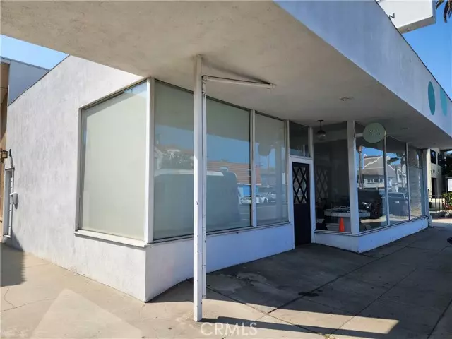 327 Redondo Avenue, Long Beach, CA 90814