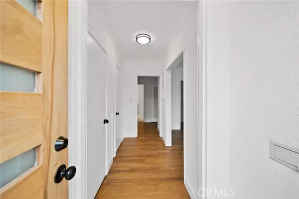 Los Angeles, CA 90019,4431 Victoria Park Place