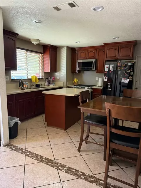 Hesperia, CA 92345,18140 Capri st