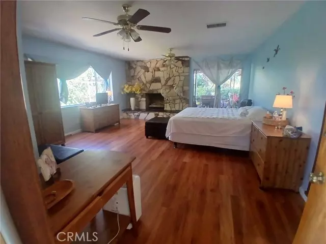 7650 Wilbur Avenue, Reseda (los Angeles), CA 91335