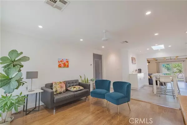 Van Nuys (los Angeles), CA 91406,6641 Gerald Avenue