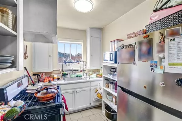 1661 Arlington Avenue, Los Angeles, CA 90019