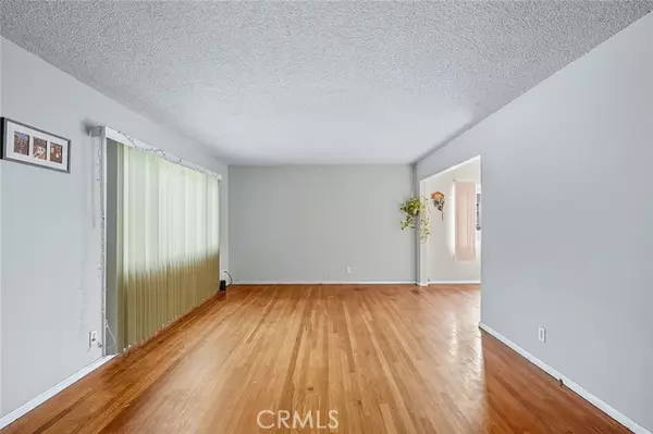 Downey, CA 90242,12307 Rives Ave