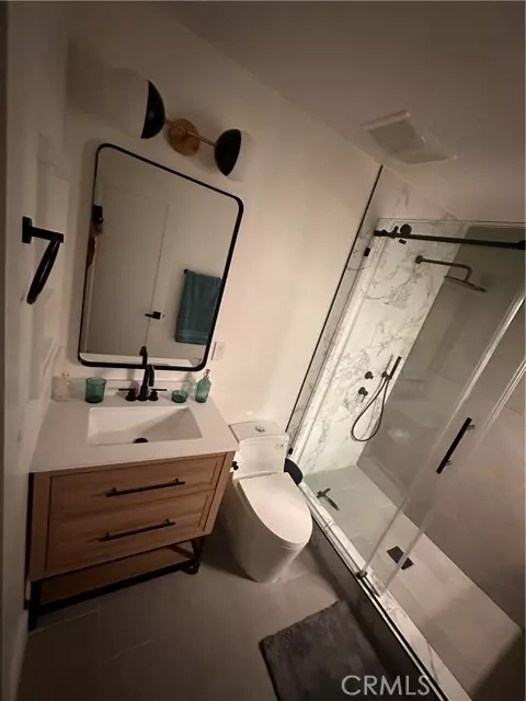 Canoga Park (los Angeles), CA 91303,21054 Runnymede Street