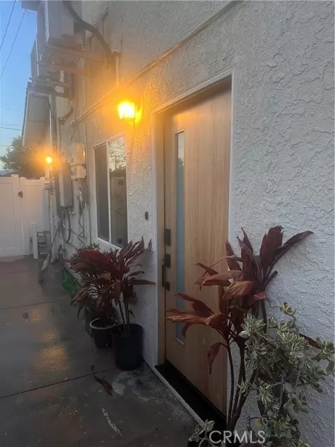 21054 Runnymede Street, Canoga Park (los Angeles), CA 91303