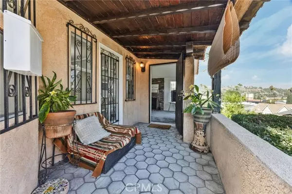 Los Angeles, CA 90032,3303 Paola