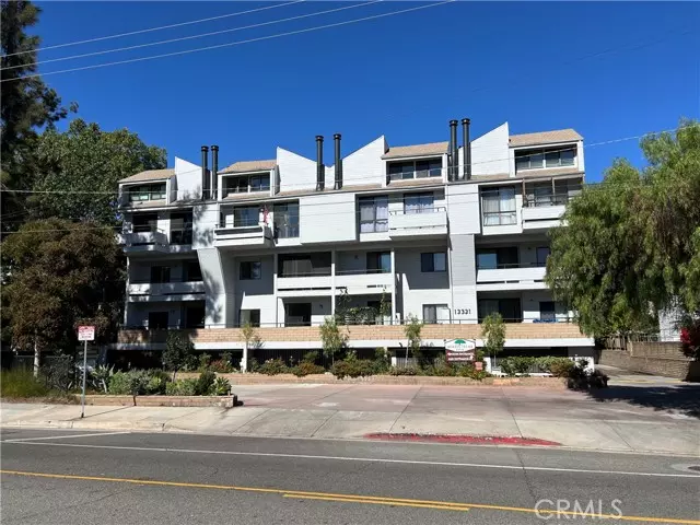 13331 Moorpark Street #110, Sherman Oaks, CA 91423