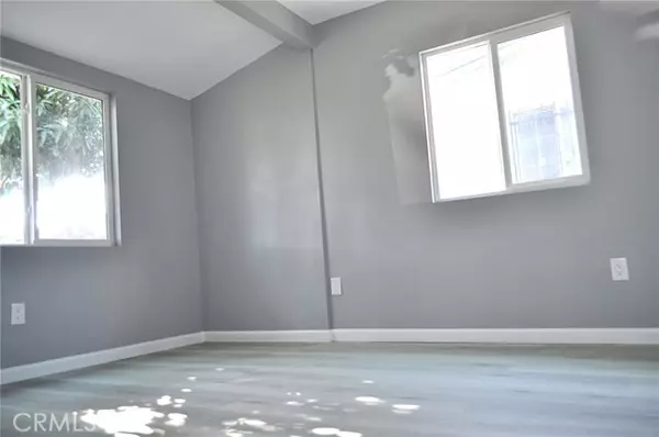 Los Angeles, CA 90047,1453 W 58th