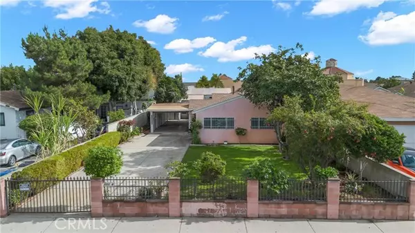 Hawaiian Gardens, CA 90716,22214 Horst