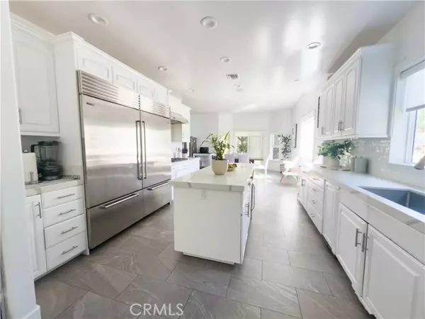 Downey, CA 90240,9069 Gallatin