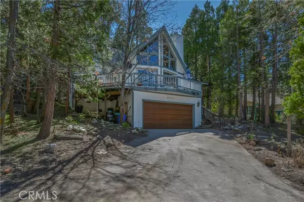 27157 Peninsula Drive, Lake Arrowhead, CA 92352