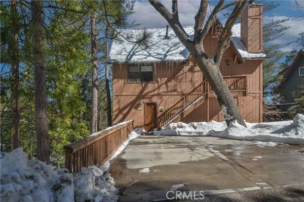 864 Nadelhorn Drive, Lake Arrowhead, CA 92352