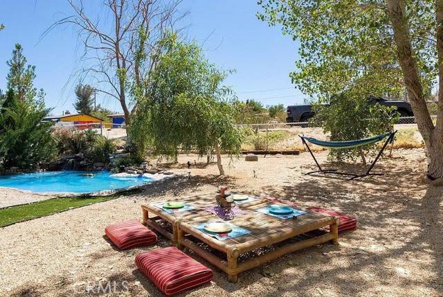 Joshua Tree, CA 92252,61538 El Reposo Street