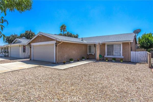 2302 El Rancho Circle, Hemet, CA 92545