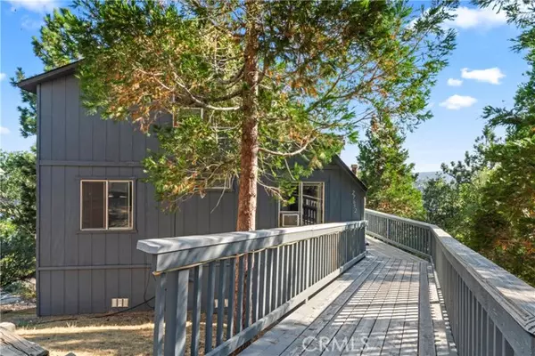 Lake Arrowhead, CA 92352,27652 Saint Bernard