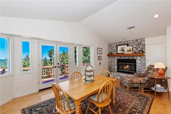 Lake Arrowhead, CA 92352,712 Buckingham Square