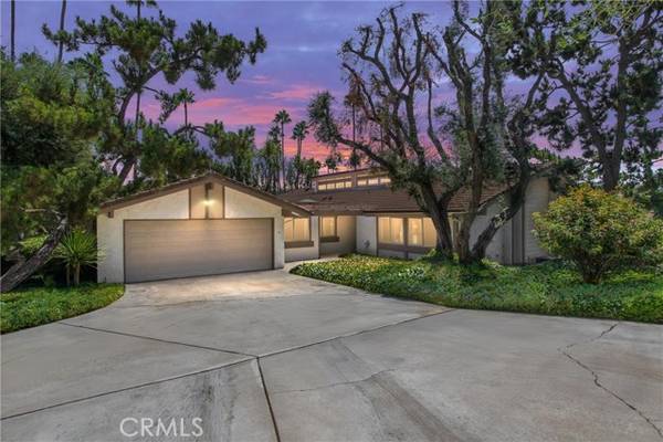 802 Via Zapata, Riverside, CA 92507