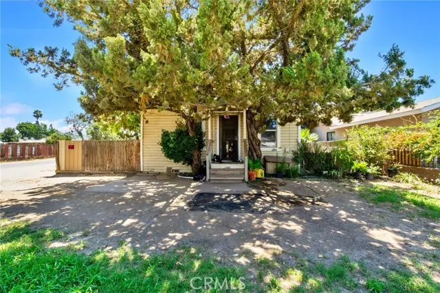 12711 W D, Biola, CA 93606