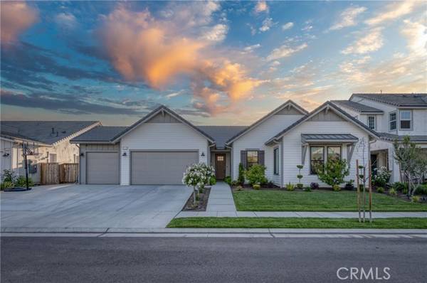 1716 N Renn Avenue, Clovis, CA 93619