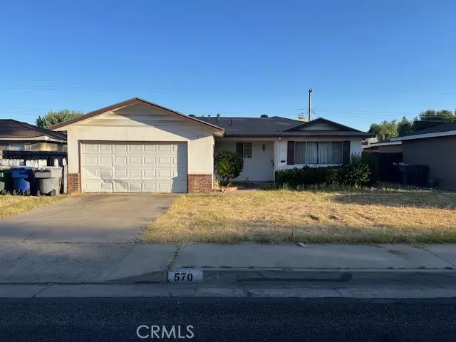 670 W Santa Ana Avenue, Clovis, CA 93612