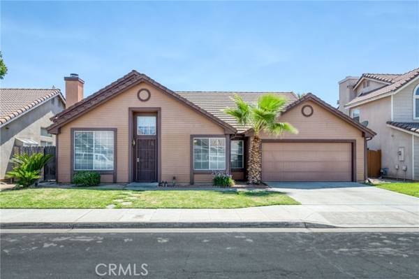 252 W Bedford Avenue, Clovis, CA 93611