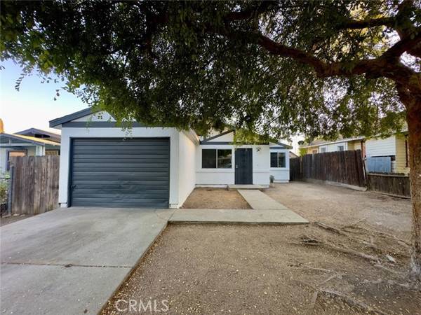 3716 E Grant Avenue, Fresno, CA 93702