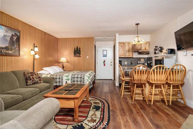 7540 Henness Circle #B102, Yosemite National Park, CA 95389