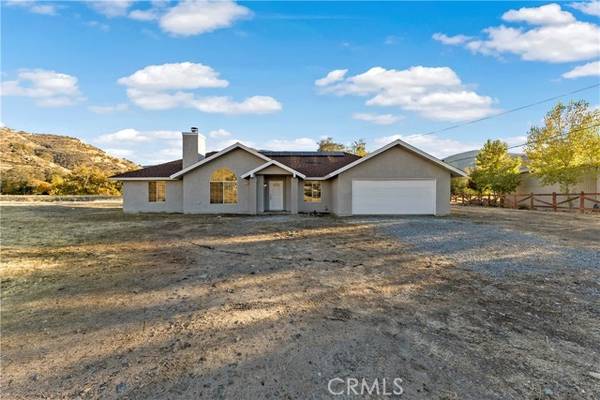 6063 Dogwood Drive, Sanger, CA 93657