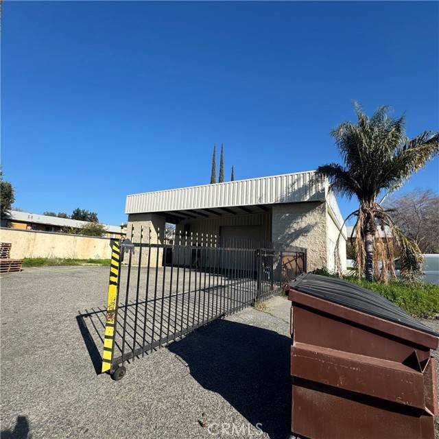 Madera, CA 93638,717 E Almond Avenue
