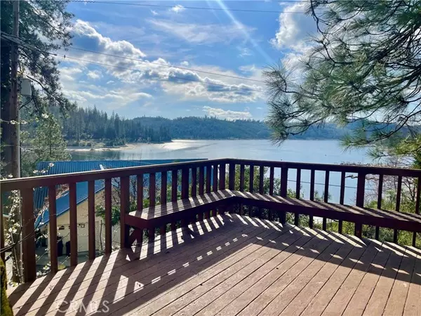 39121 Lake Drive, Bass Lake, CA 93604