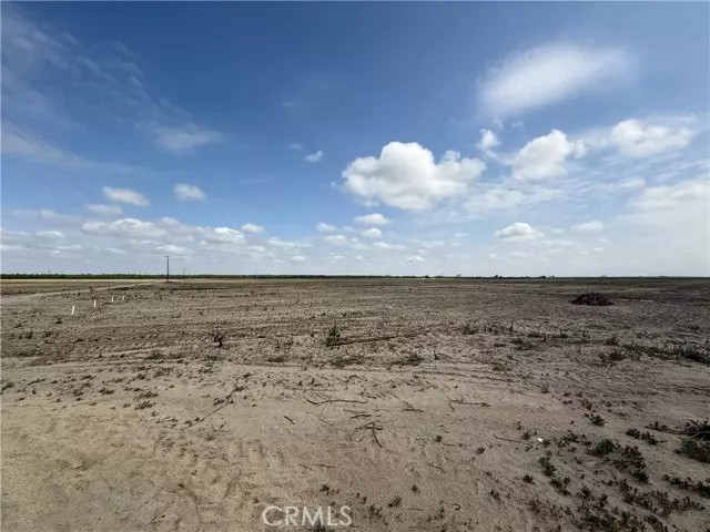 1 W Rose, Caruthers, CA 93609
