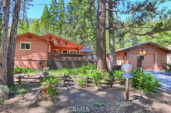 8067 Chilnualna Falls Road, Wawona, CA 95389