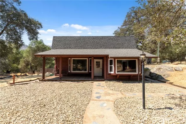 4457 Scrubby Oak Dr, Mariposa, CA 95338