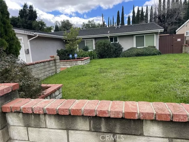 Sylmar (los Angeles), CA 91342,12743 Fenton Avenue