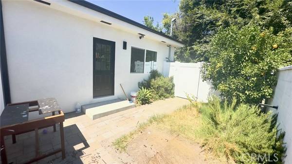 1565 Atchison Street, Pasadena, CA 91104