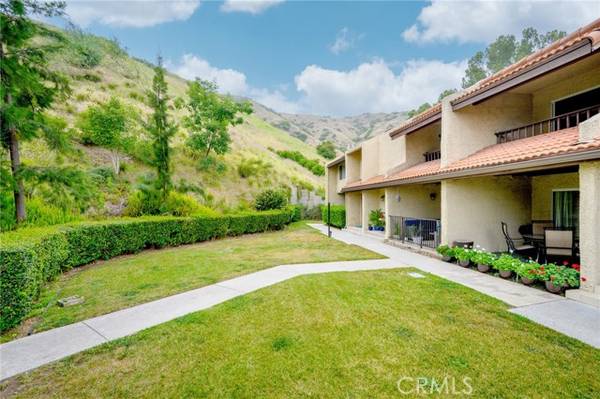 9552 Via Venezia, Burbank, CA 91504