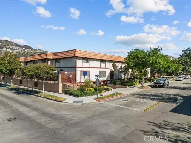 Glendale, CA 91202,251 W Dryden Street #5