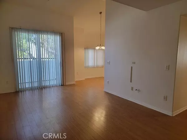 Burbank, CA 91502,300 E Providencia Avenue #214