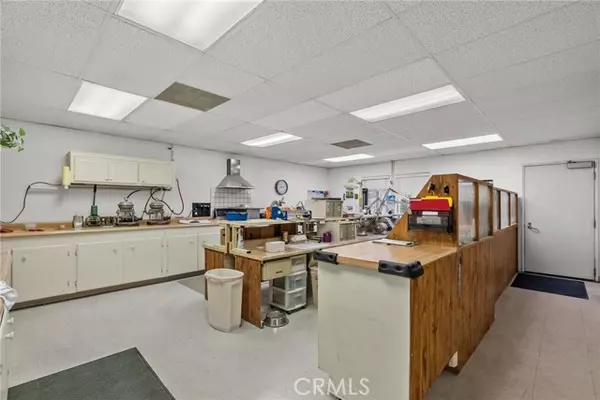 Anaheim, CA 92805,713 S Anaheim Boulevard