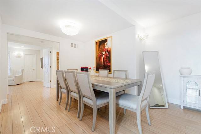 Glendale, CA 91206,605 N Louise Street #204