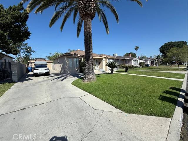 North Hollywood (los Angeles), CA 91605,8119 Irvine Avenue