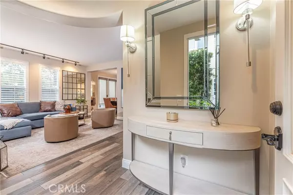 Valencia (santa Clarita), CA 91355,27014 Monterey Avenue