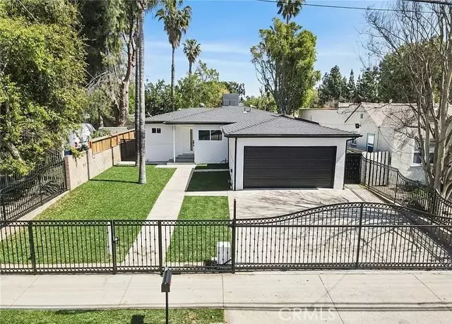 North Hills (los Angeles), CA 91343,8814 Haskell Ave