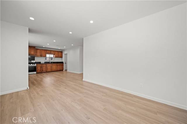 Burbank, CA 91502,252 W Tujunga Avenue