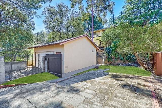 Sunland (los Angeles), CA 91040,7951 Glenties Lane