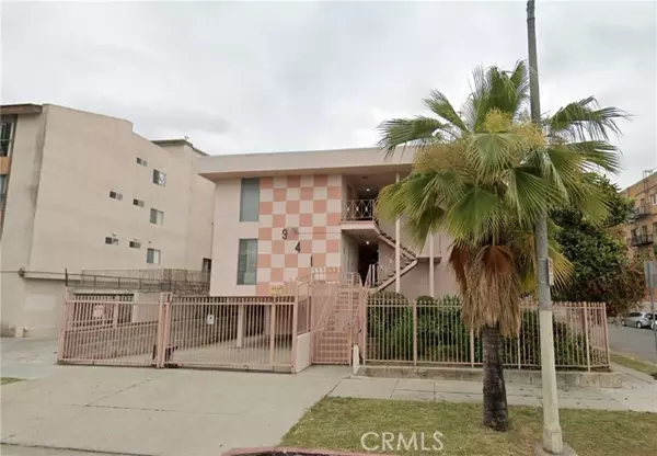 Los Angeles, CA 90019,941 S Gramercy Place